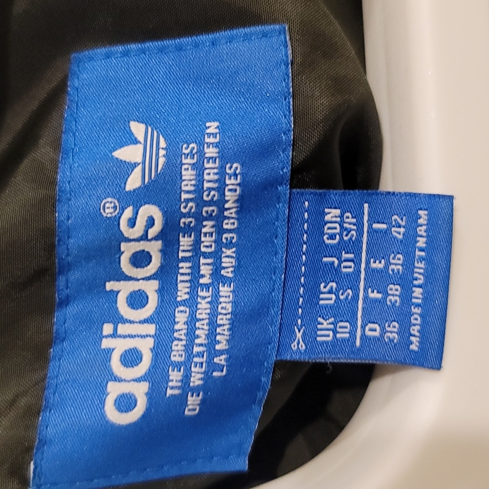 Adidas Puffer Jacket - image 6